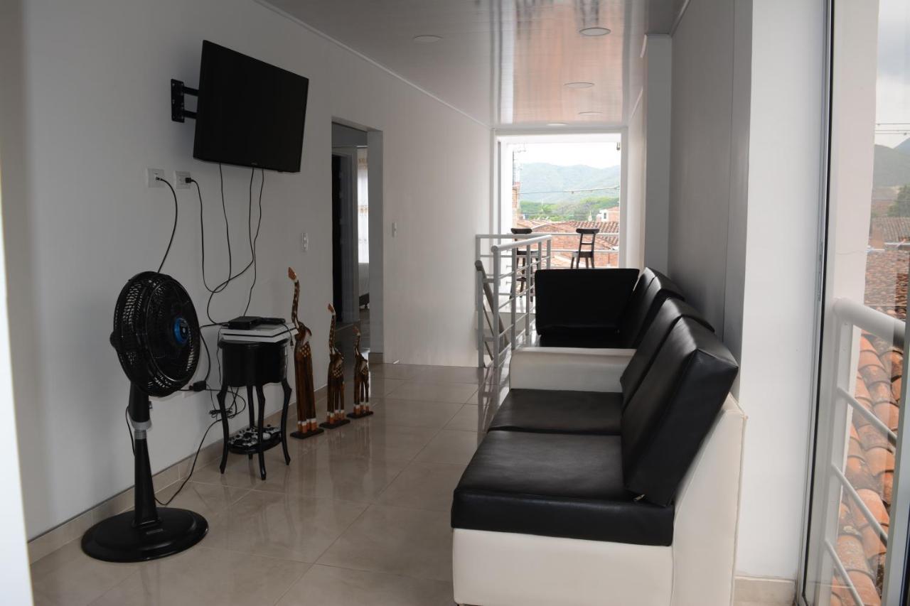 Hotel Brisas Del Norte Roldanillo 外观 照片